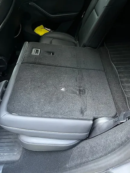 Tesla Model Y 2025 photo 5