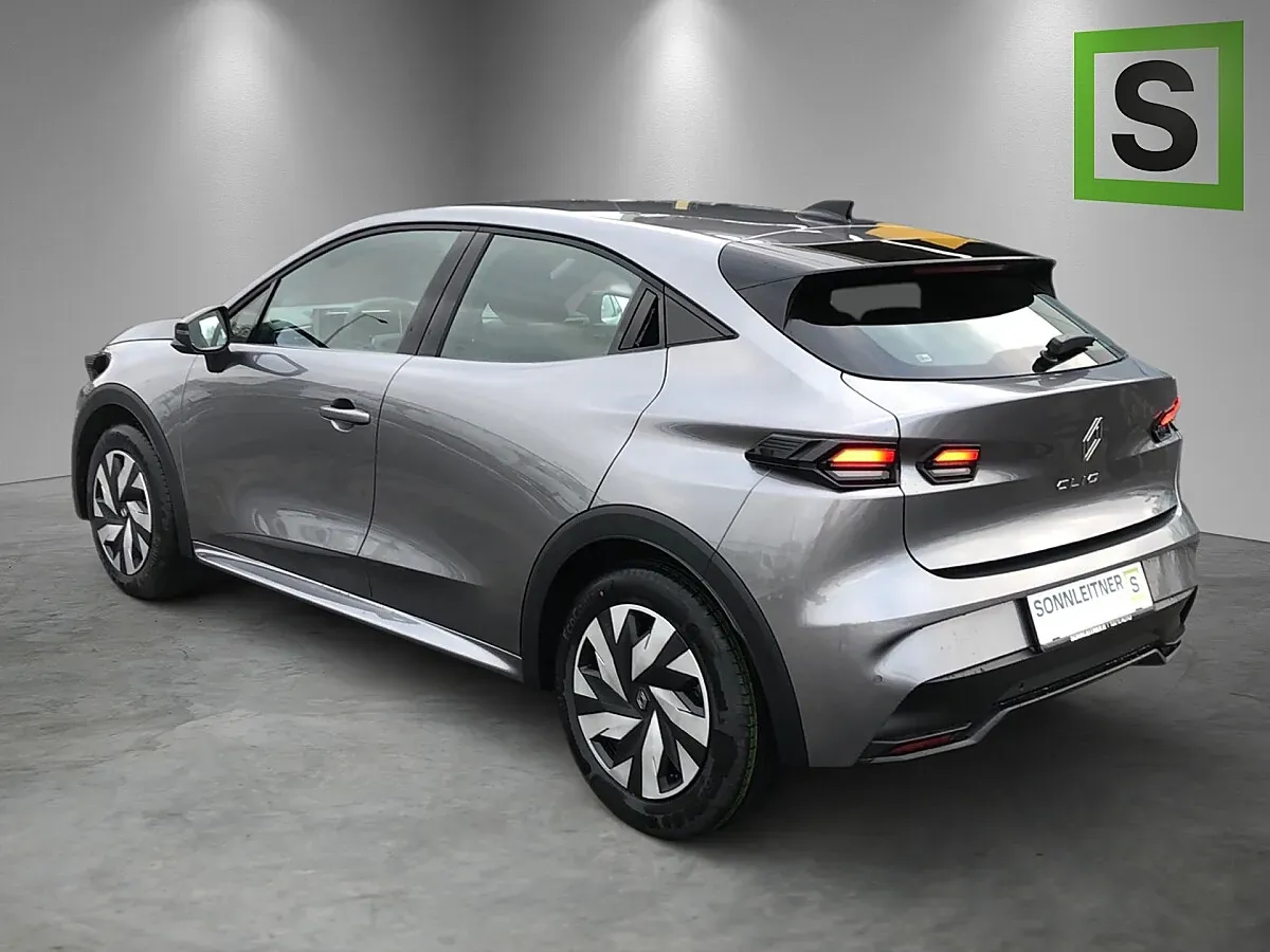 Renault Clio photo 3