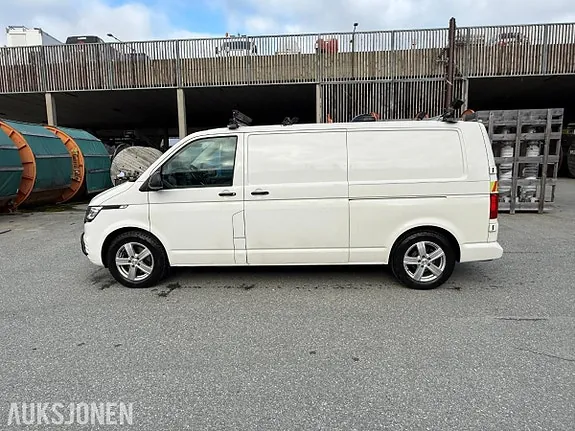 Volkswagen Transporter 2020 photo 2