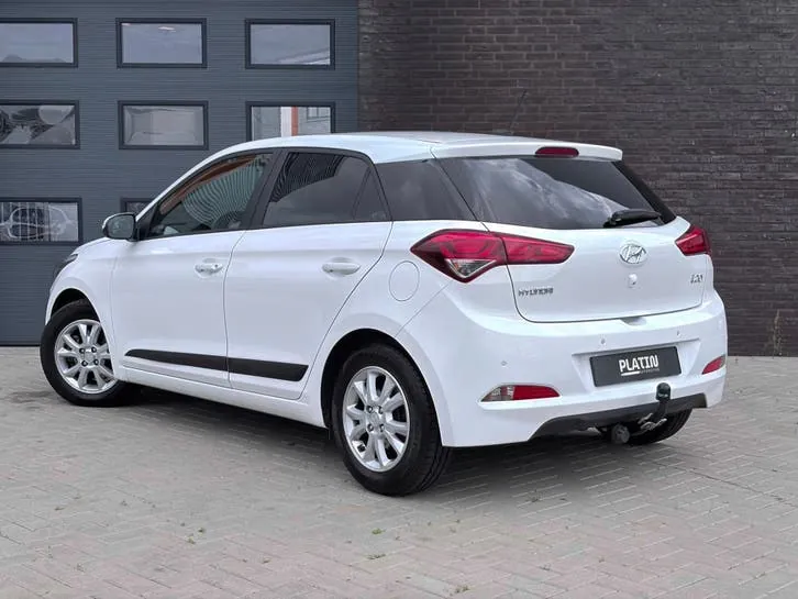 Hyundai I20 2017 photo 2