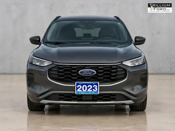 Ford Escape 2023 photo 2