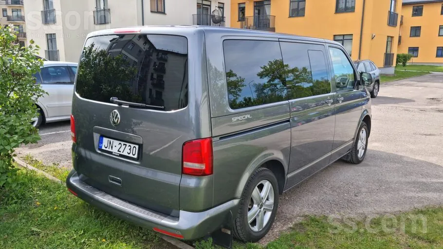 Volkswagen Multivan 2014 photo 2