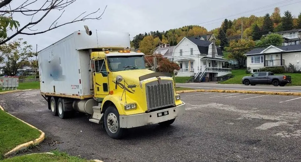 Kenworth T600 2000 photo 4