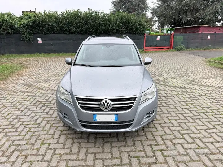 Volkswagen Tiguan 2010 photo 2