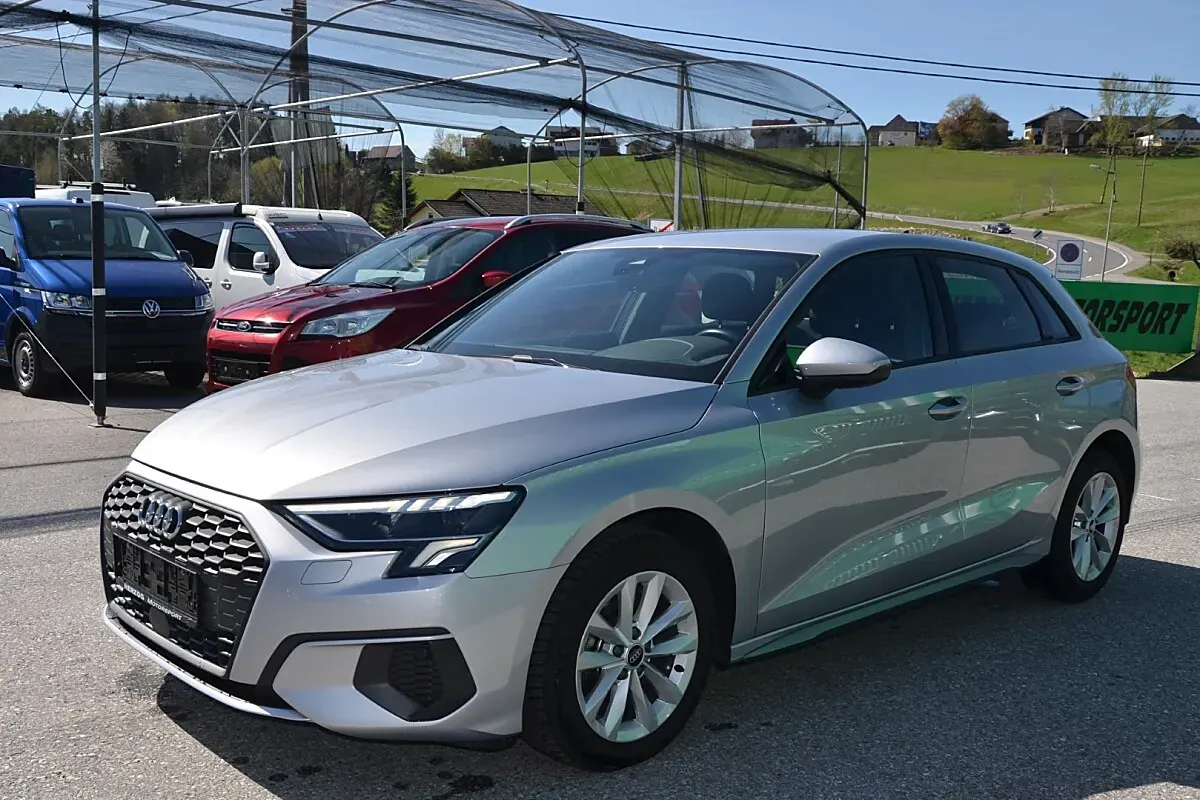 Audi A3 2022 photo 2