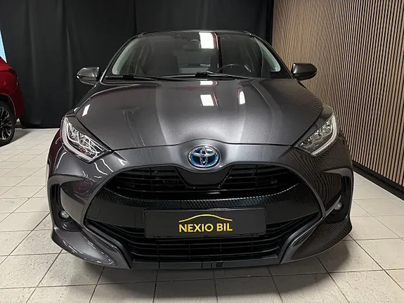 Toyota Yaris 2023 photo 3