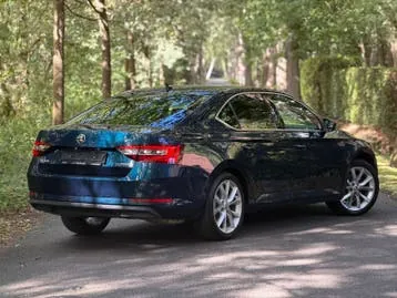 Skoda Superb 2019 photo 3
