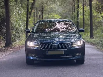 Skoda Superb 2019 photo 2