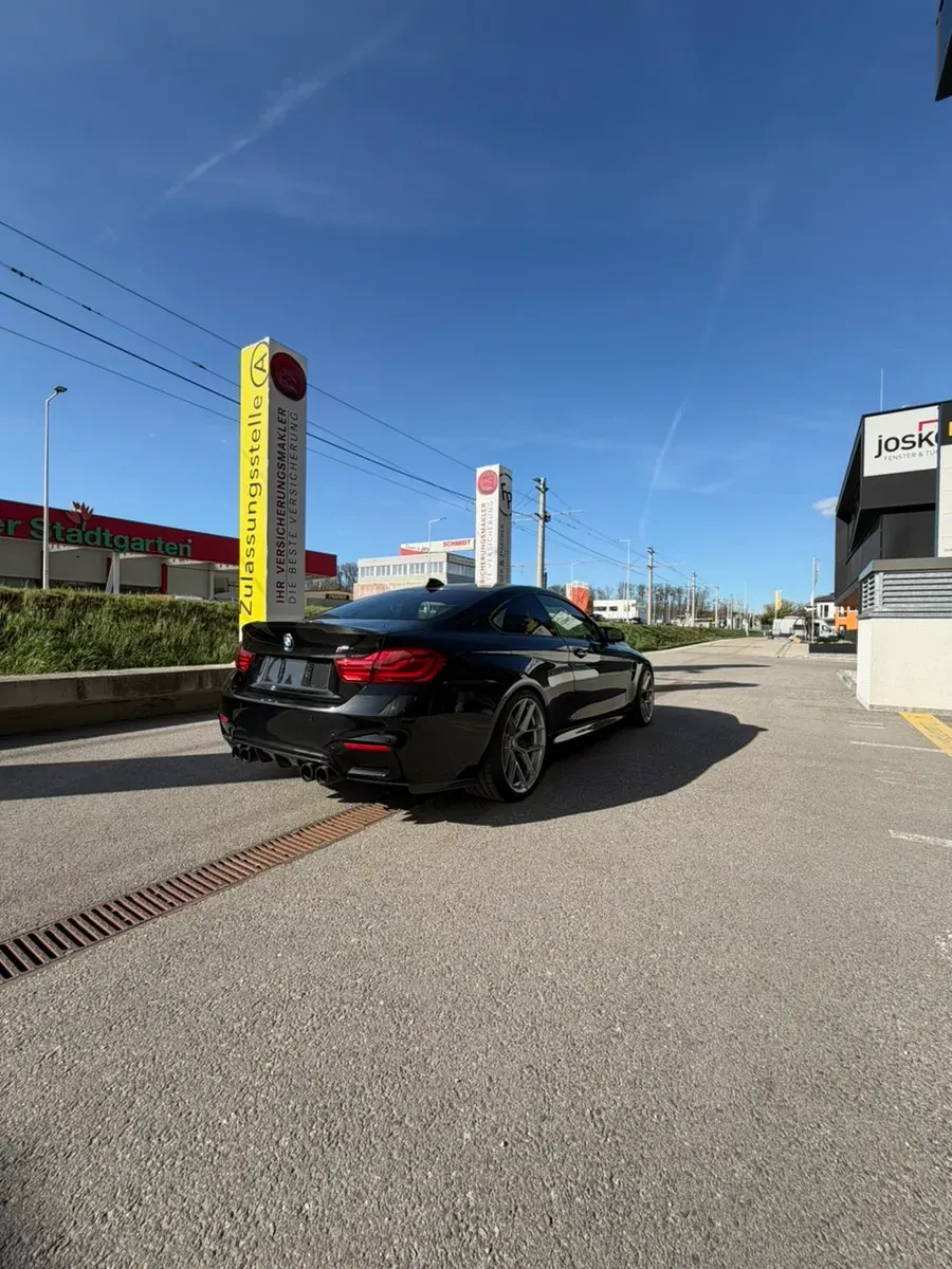BMW M4 2018 photo 3