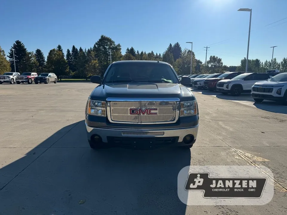 GMC Sierra 1500 2011 photo 2