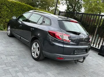Renault Megan 2011 photo 3
