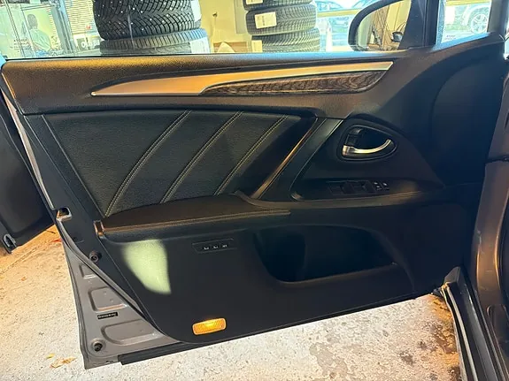 Toyota Avensis 2016 photo 5
