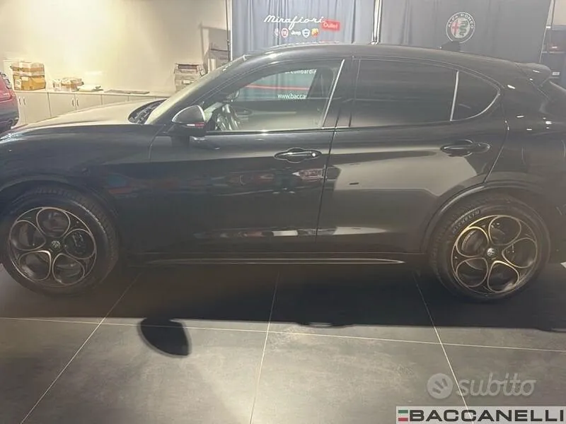 Alfa Romeo Stelvio 2025 photo 2