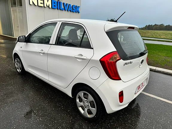 Kia Picanto 2011 photo 5
