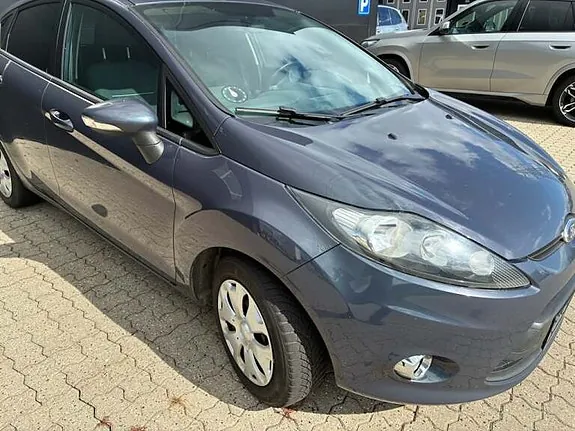 Ford Fiesta 2012 photo 5