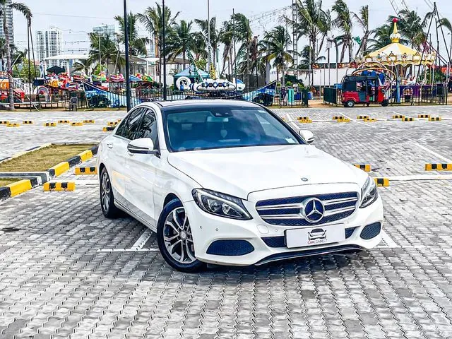Mercedes-Benz C200