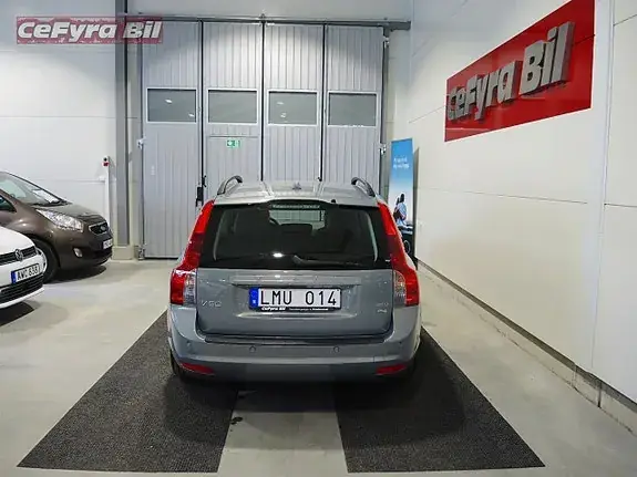 Volvo V50 2010 photo 5