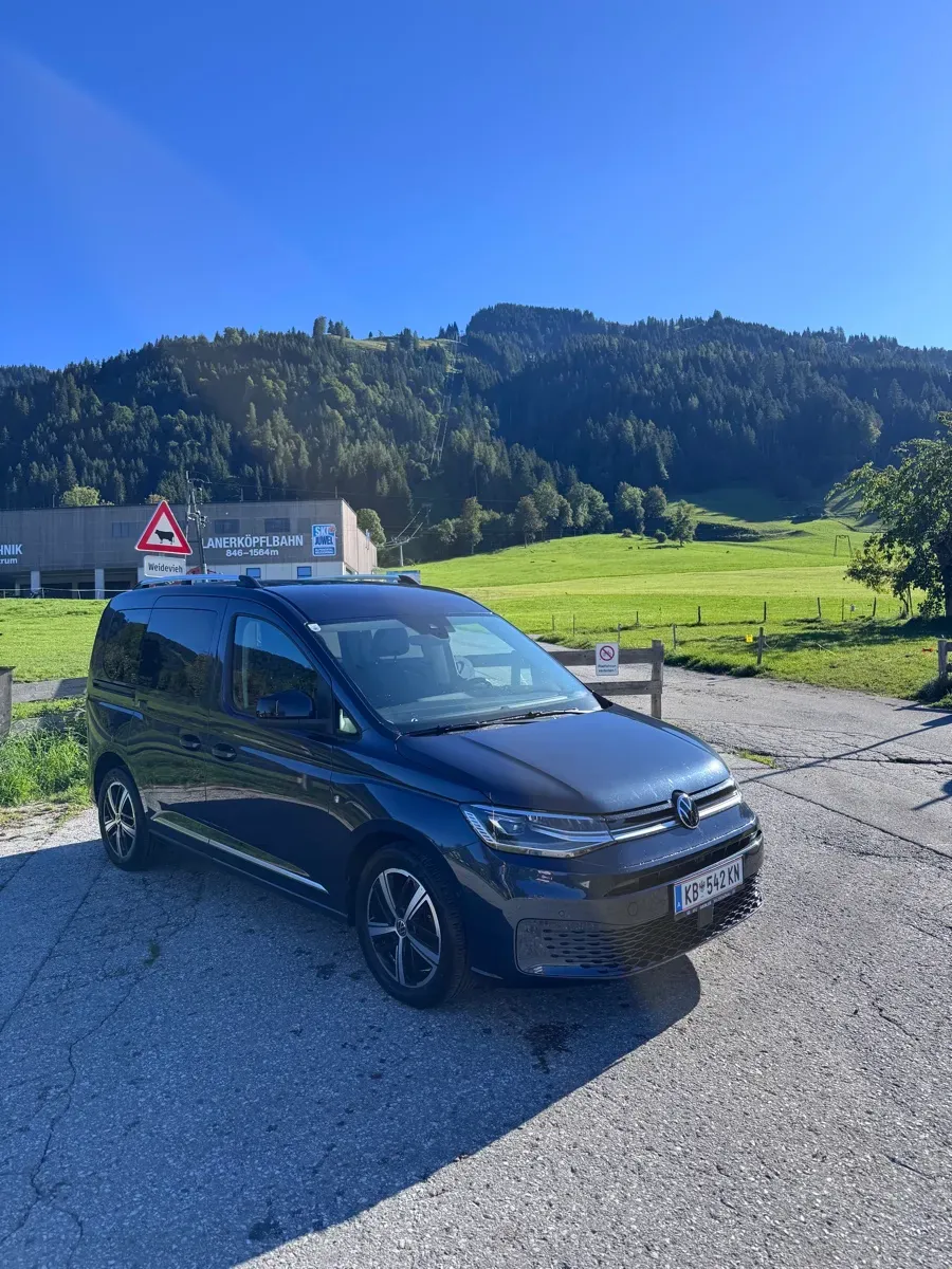 Volkswagen Caddy 2022 photo 2