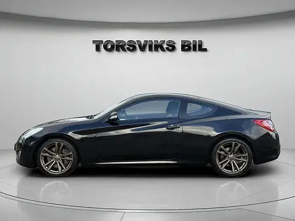 Hyundai Genesis 2011 photo 3