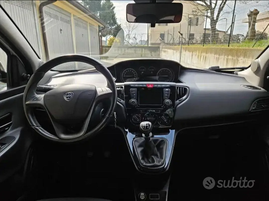 Lancia Ypsilon 2018 photo 5