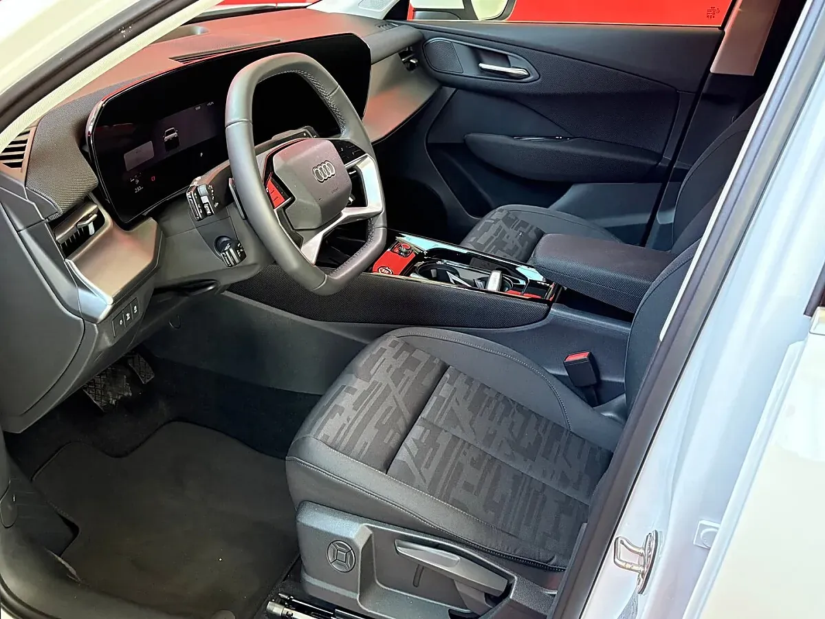 Audi Q3 2026 photo 2
