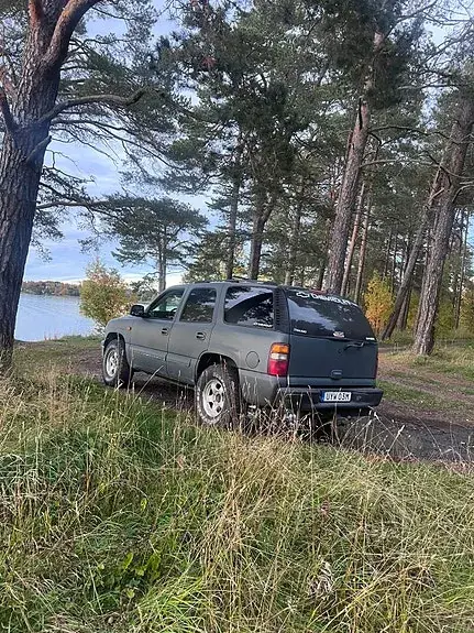 Chevrolet Tahoe 2002 photo 2