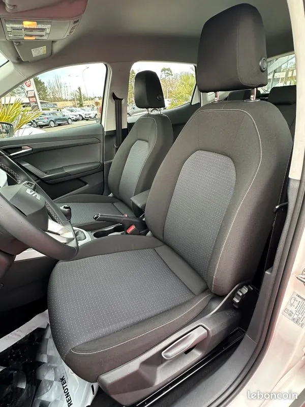 Seat Arona 2023 photo 3