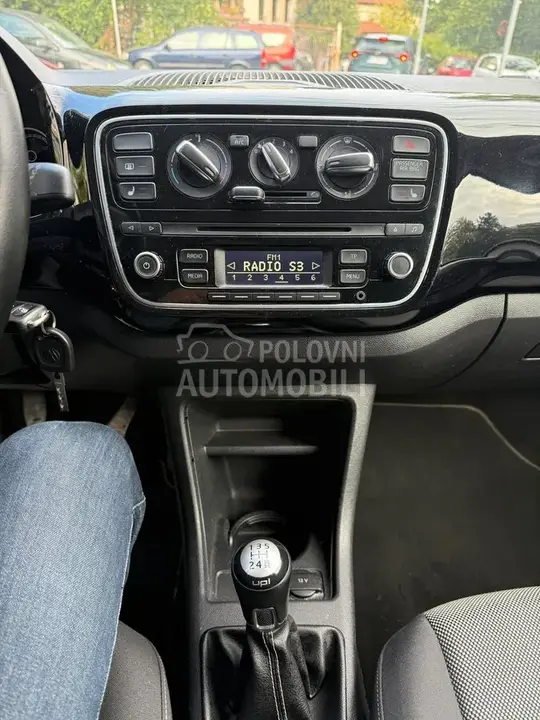 Volkswagen Up 2013 photo 5