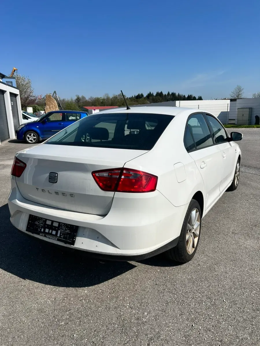 Seat Toledo 2013 photo 3