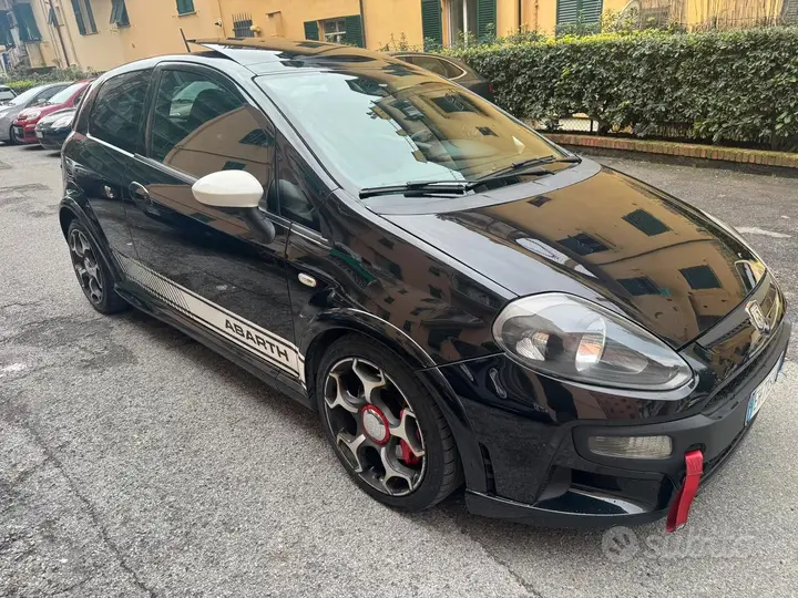 Fiat Punto Evo 2011 photo 2