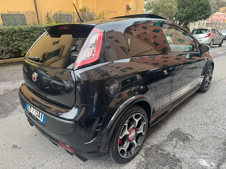 Fiat Punto Evo 2011 photo 3