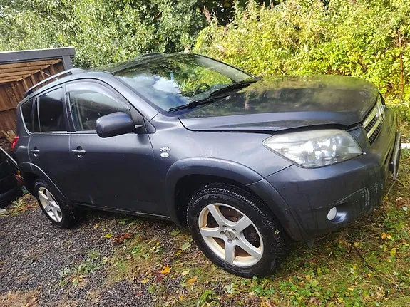 Toyota Rav4 2007 photo 2