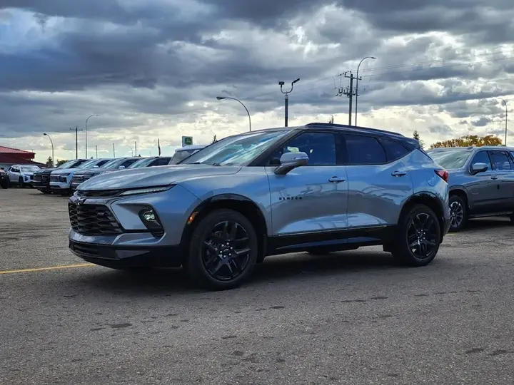 Chevrolet Blazer 2026 photo 2