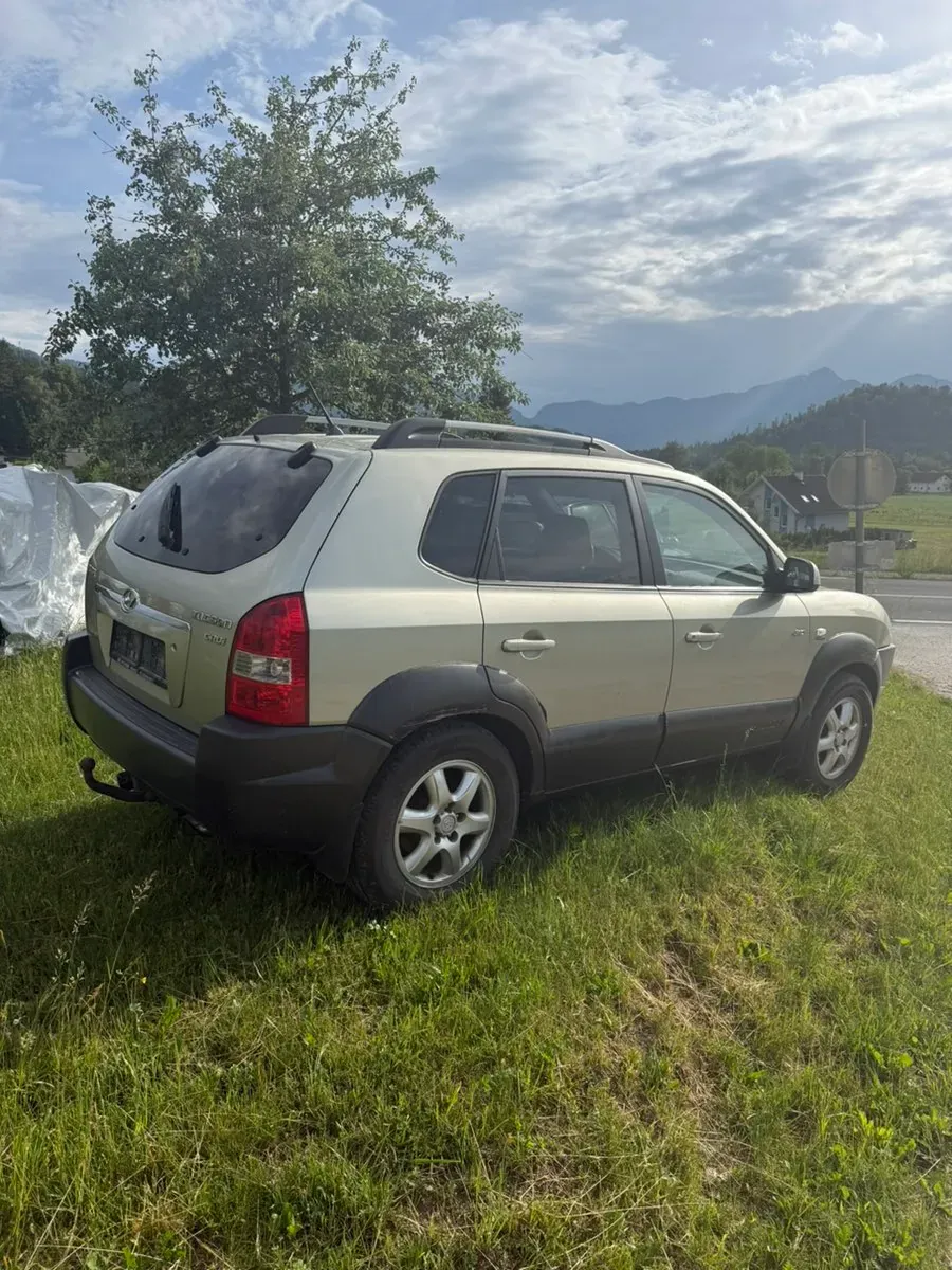 Hyundai Tucson 2005 photo 2