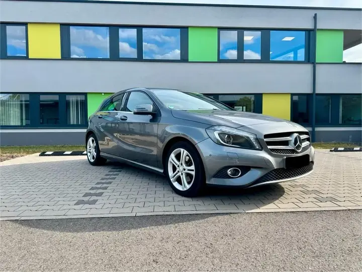 Mercedes-Benz A 180