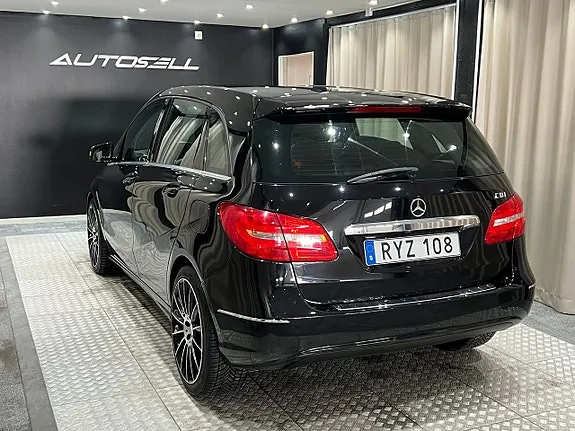 Mercedes-Benz B180 2013 photo 5