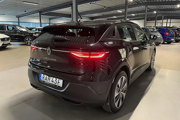 Renault Megane E-Tech 2023 photo 4