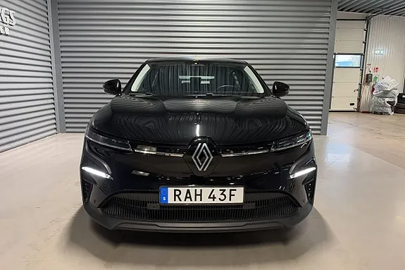Renault Megane E-Tech 2023 photo 2