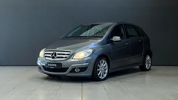 Mercedes-Benz B180