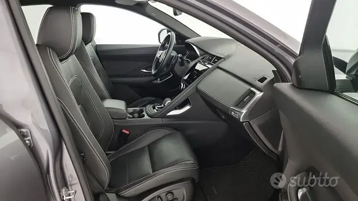 Jaguar E-Pace 2023 photo 3