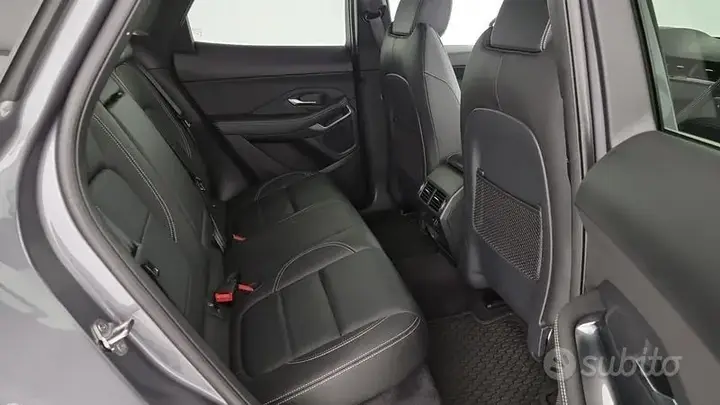 Jaguar E-Pace 2023 photo 5