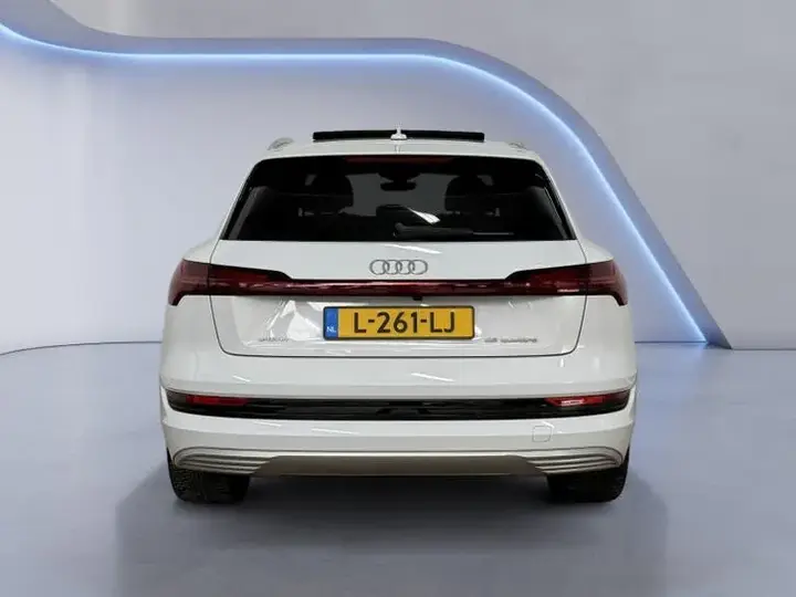 Audi E-Tron 2021 photo 3