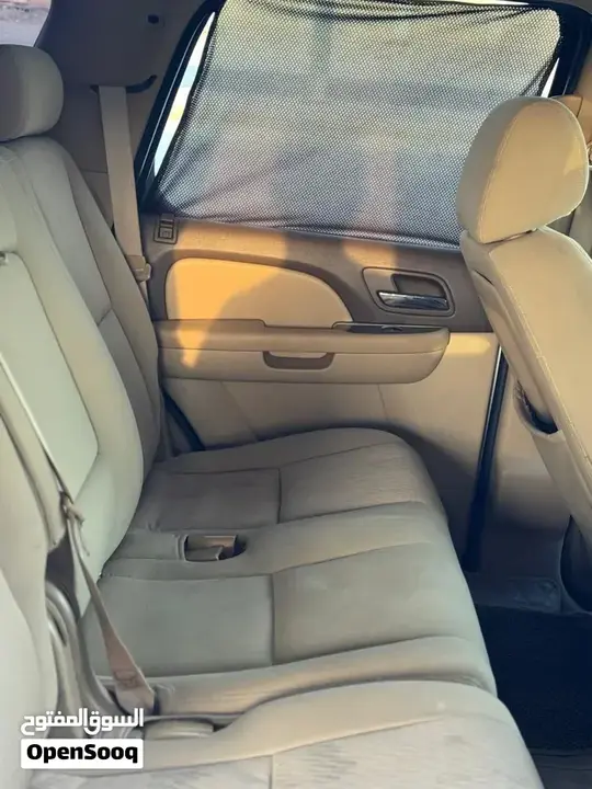 Chevrolet Tahoe 2010 photo 2
