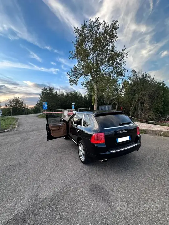 Porsche Cayenne 2005 photo 2