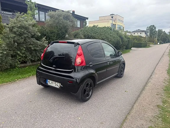 Peugeot 107 2008 photo 3