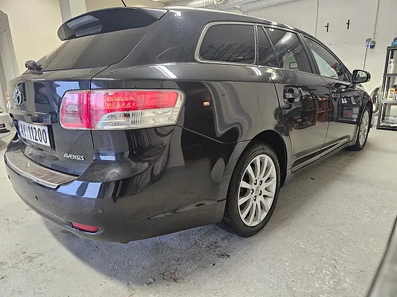 Toyota Avensis 2010 photo 4