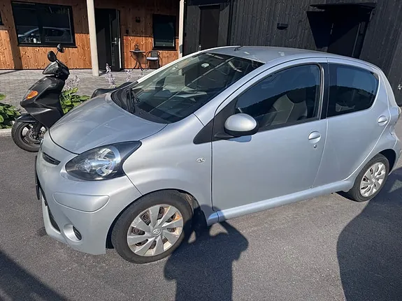 Toyota Aygo 2014 photo 2