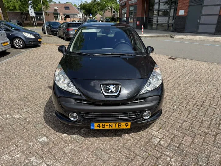 Peugeot 207 2007 photo 2