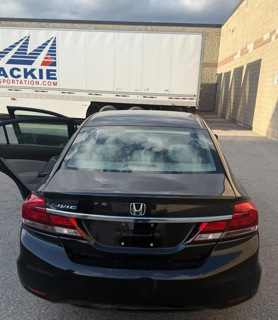 Honda Civic 2013 photo 2