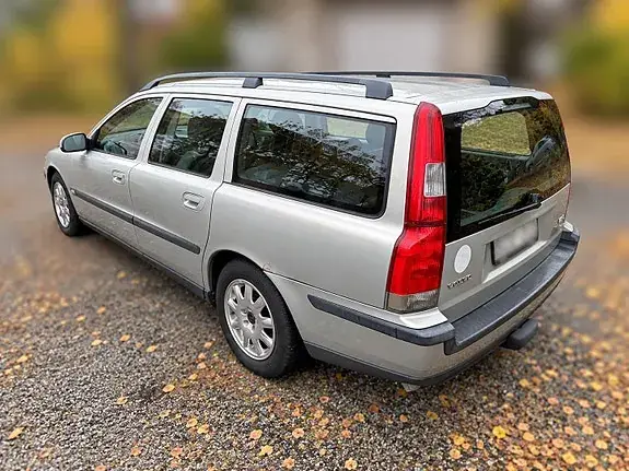 Volvo V70 2001 photo 2